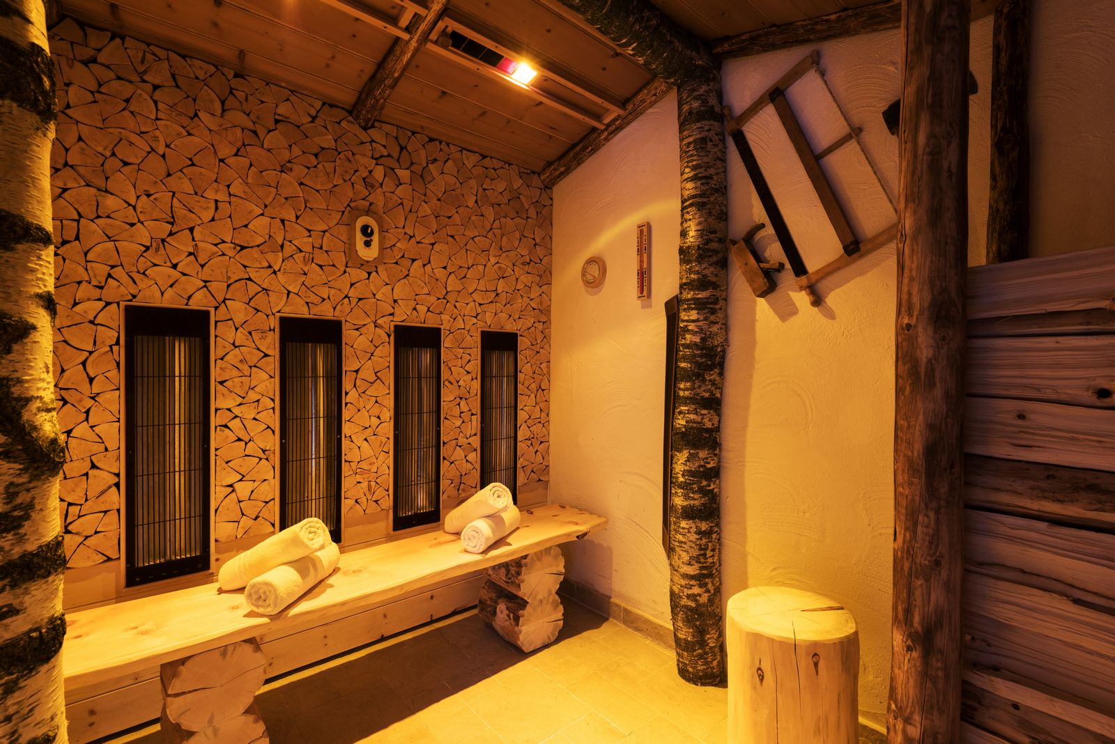 Hotel Pinzger Tux Wellness Zirbenholz infrared cabin